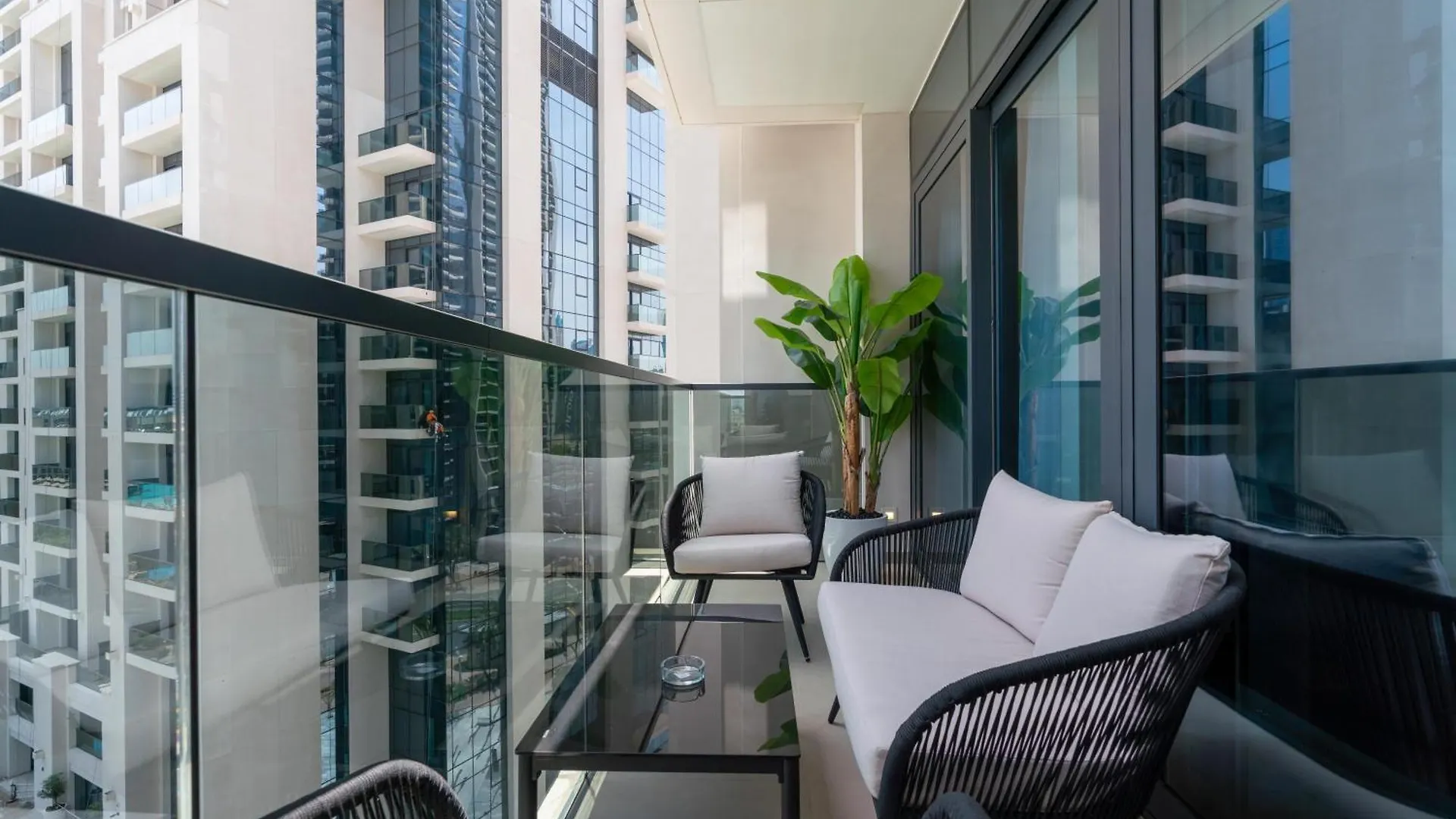 Act One Tower One - Premium Dubai Opera Unit With Burj Khalifa View Apartment